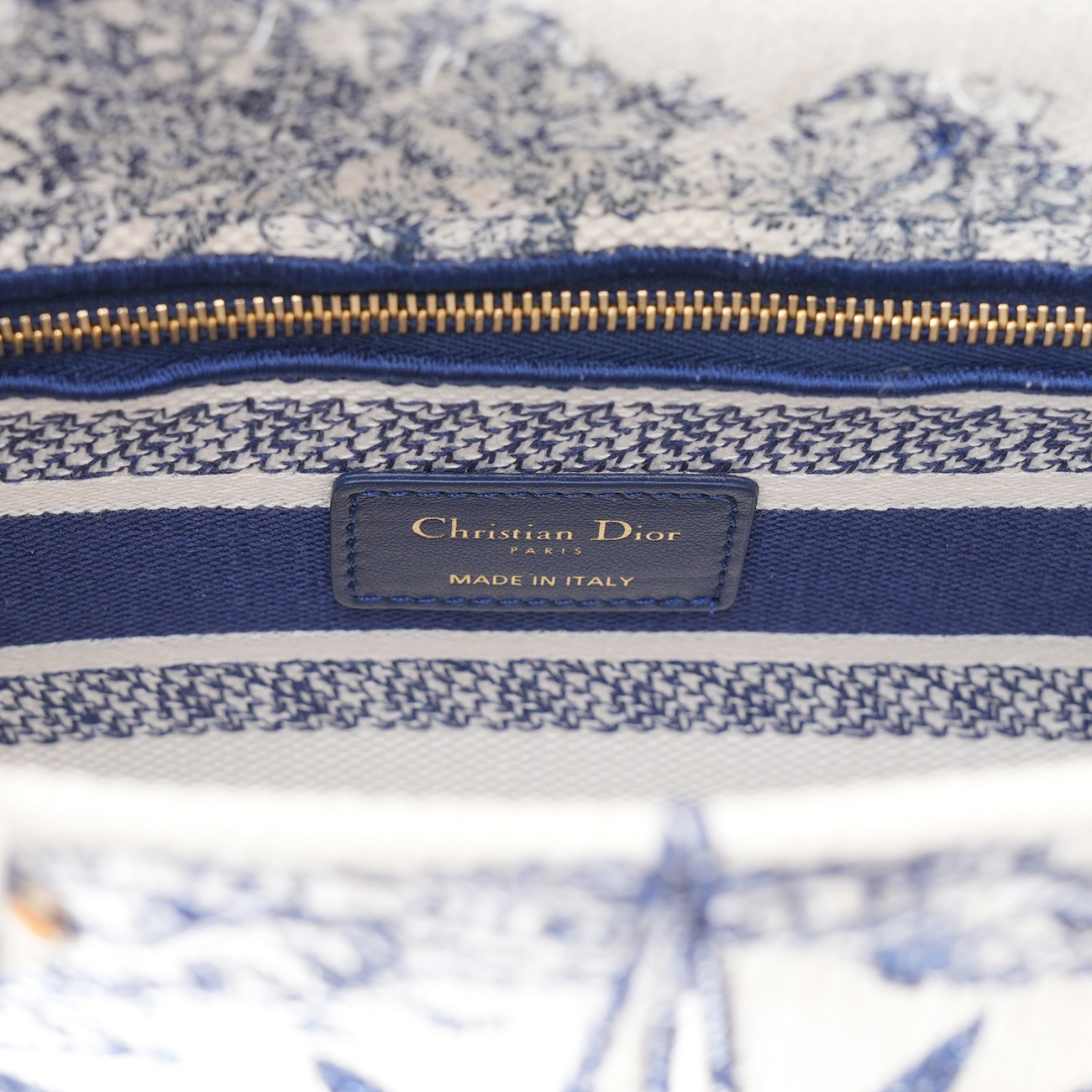 CHRISTIAN DIOR(USED)디올 레이디 디올 디라이트 미듐